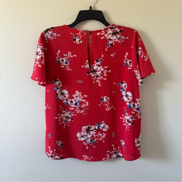 Rewind floral short sleeve blouse - Picture 2 of 4